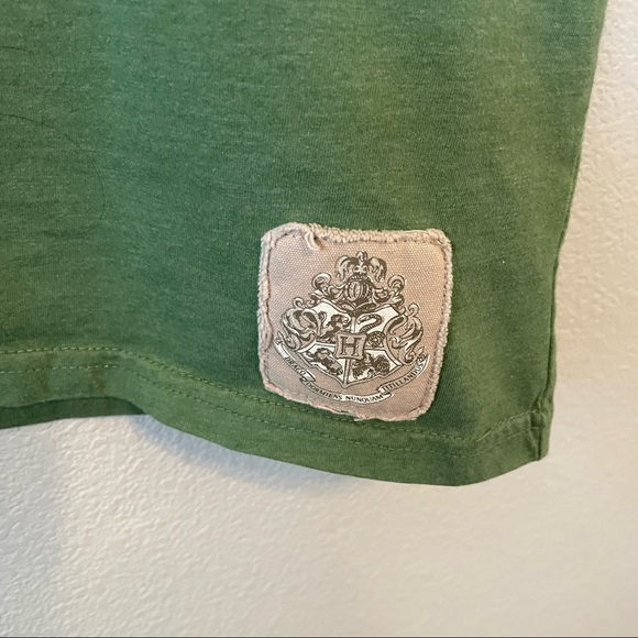 Wizarding World Of Harry Potter Slytherin Hogwarts House T Shirt - Picture 3 of 5